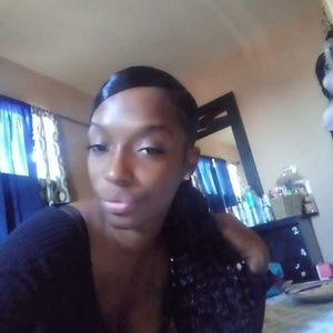 Meet your Posher, Letricia